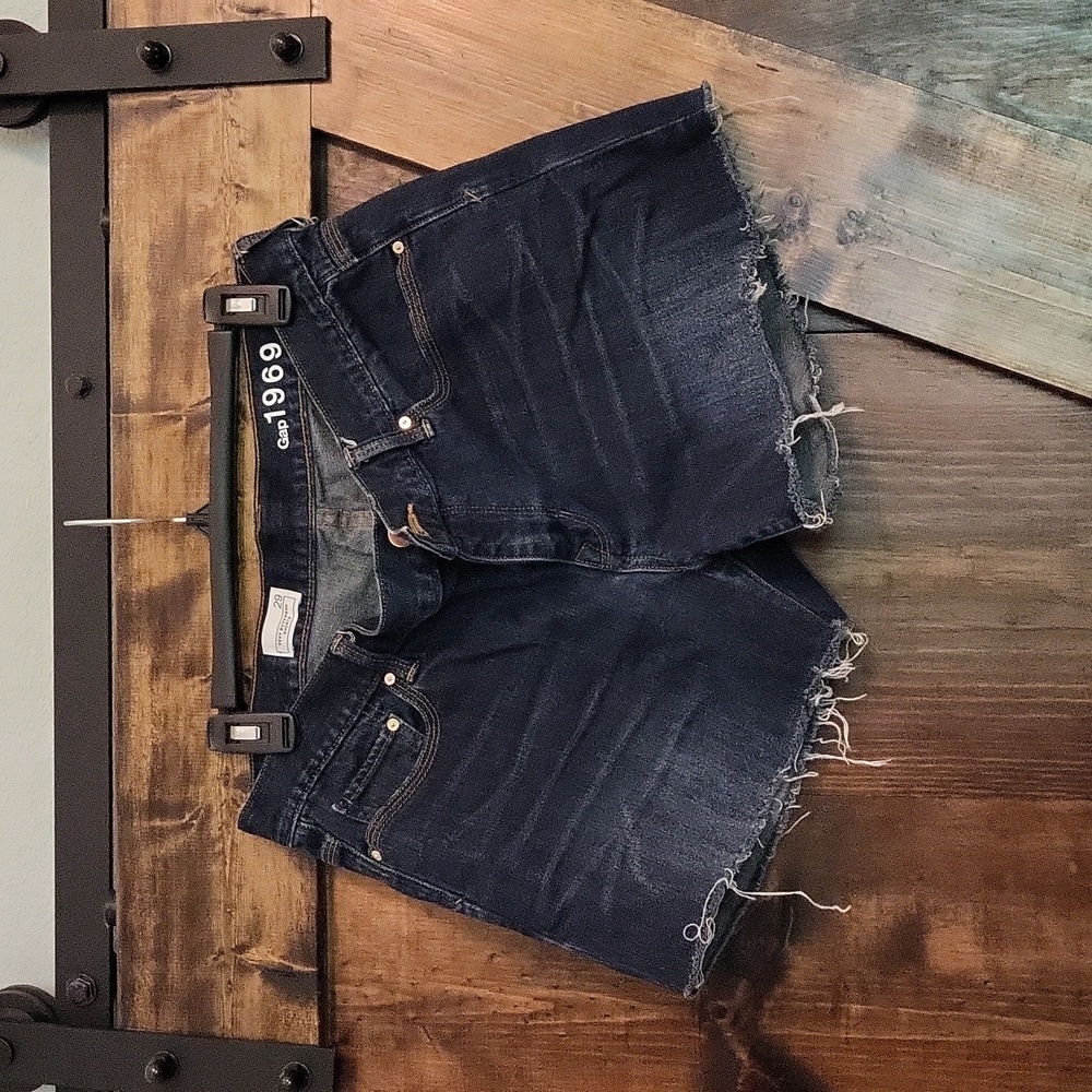 Gap 1969 denim shorts